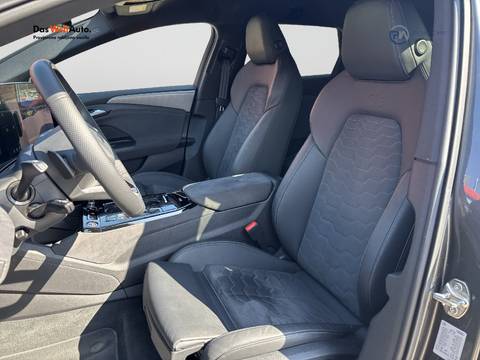 2025 Audi A6 Avant S line — sličica 18