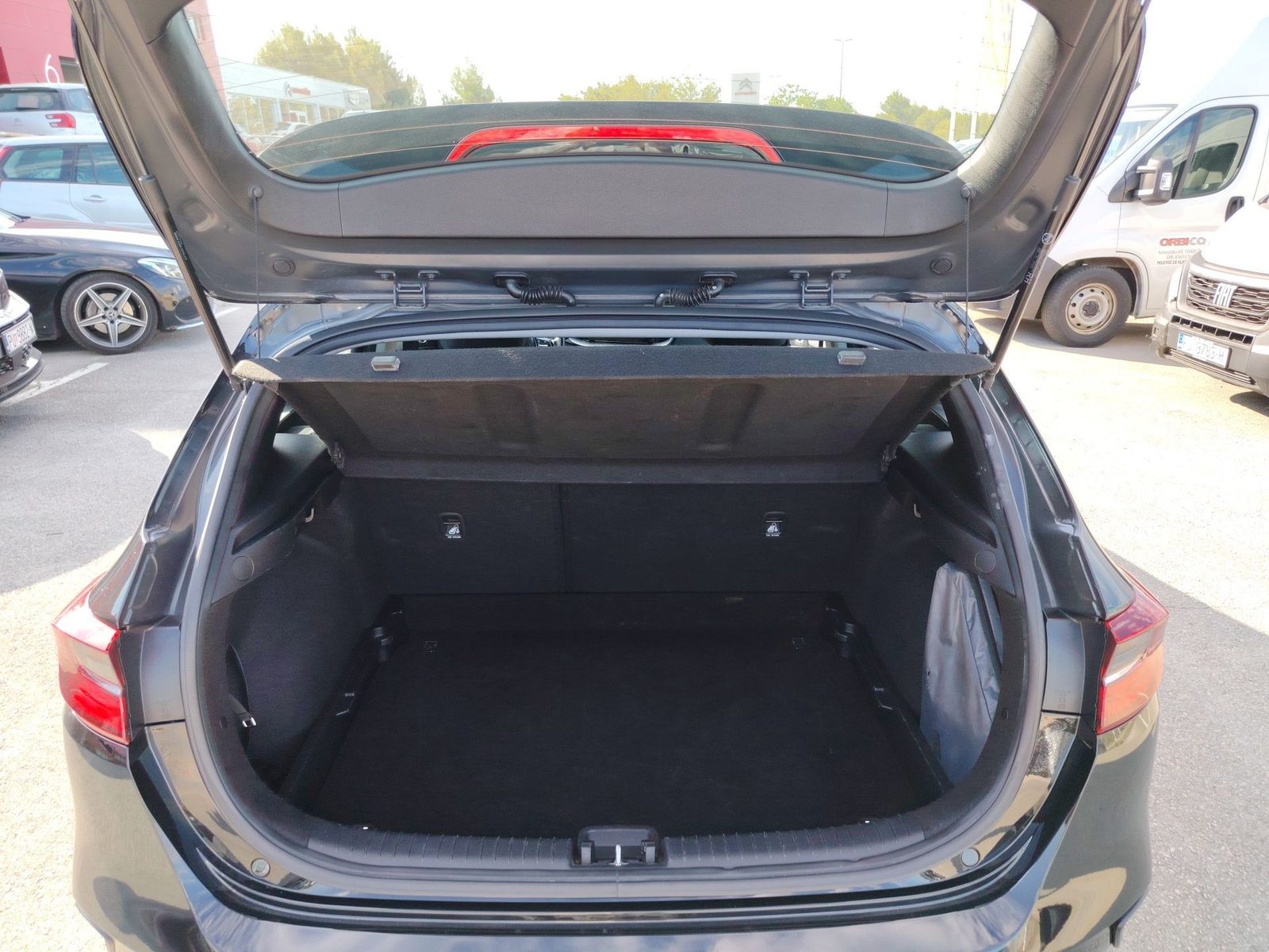 2023 Kia Ceed — fotografija 12
