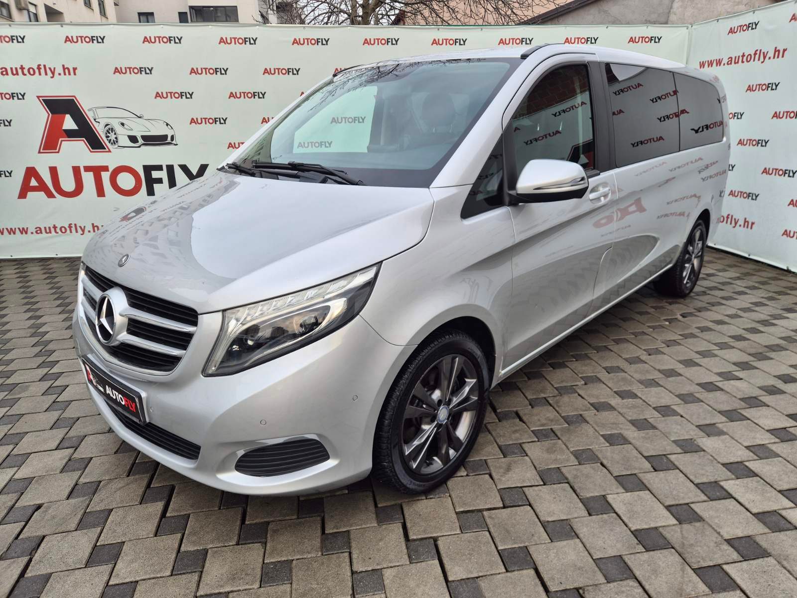 2017 Mercedes-Benz V-klasa — fotografija 9
