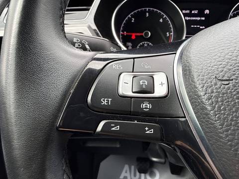 2022 Volkswagen Touran — sličica 28