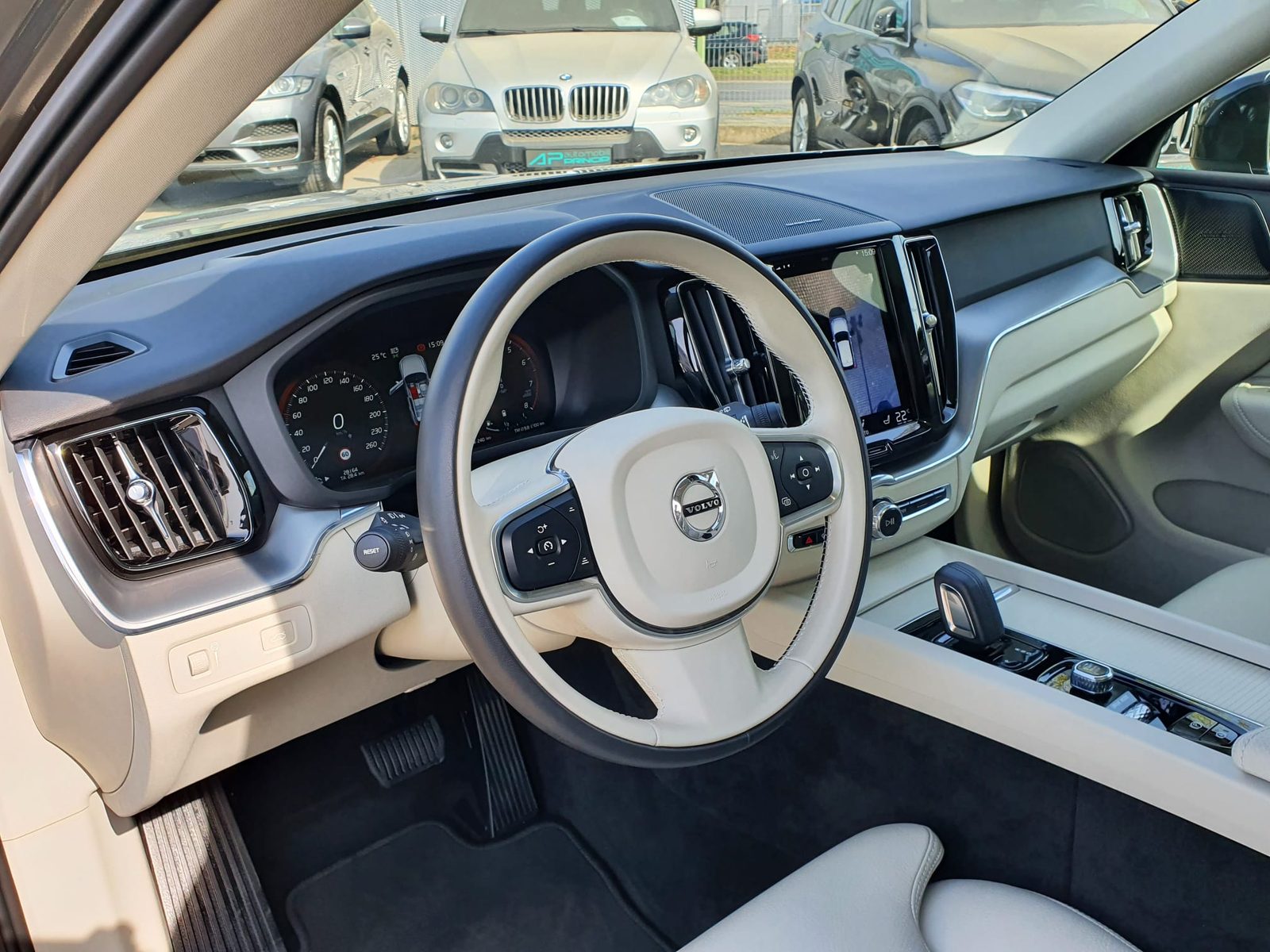 2021 Volvo XC60 — fotografija 9