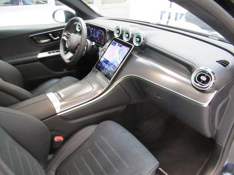2025 Mercedes-Benz GLC — sličica 10