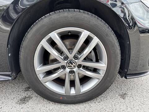 2022 Volkswagen Touran — sličica 20
