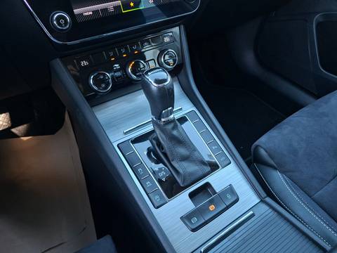 2022 Škoda Superb — sličica 17