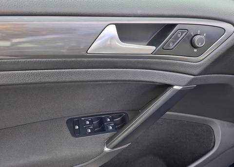 2019 Volkswagen Golf — sličica 17