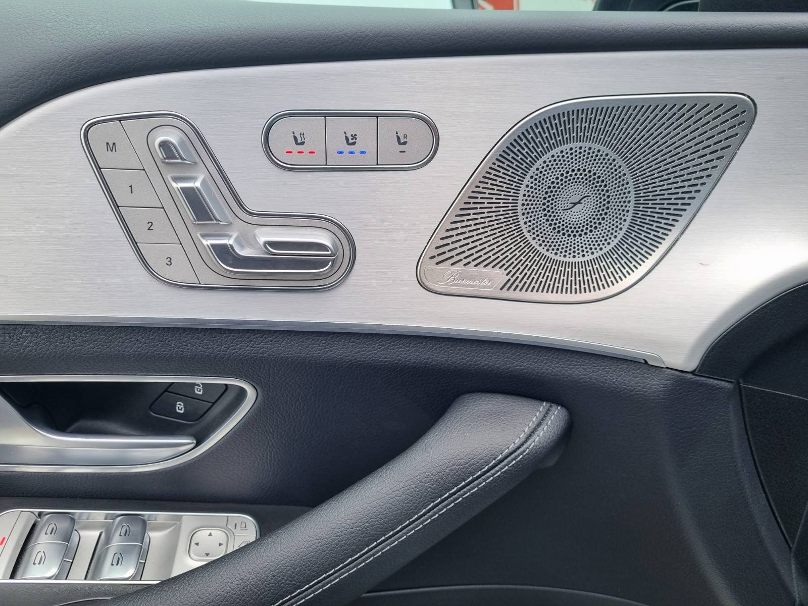 2025 Mercedes-Benz GLE — fotografija 22