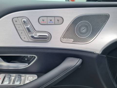 2025 Mercedes-Benz GLE — sličica 22