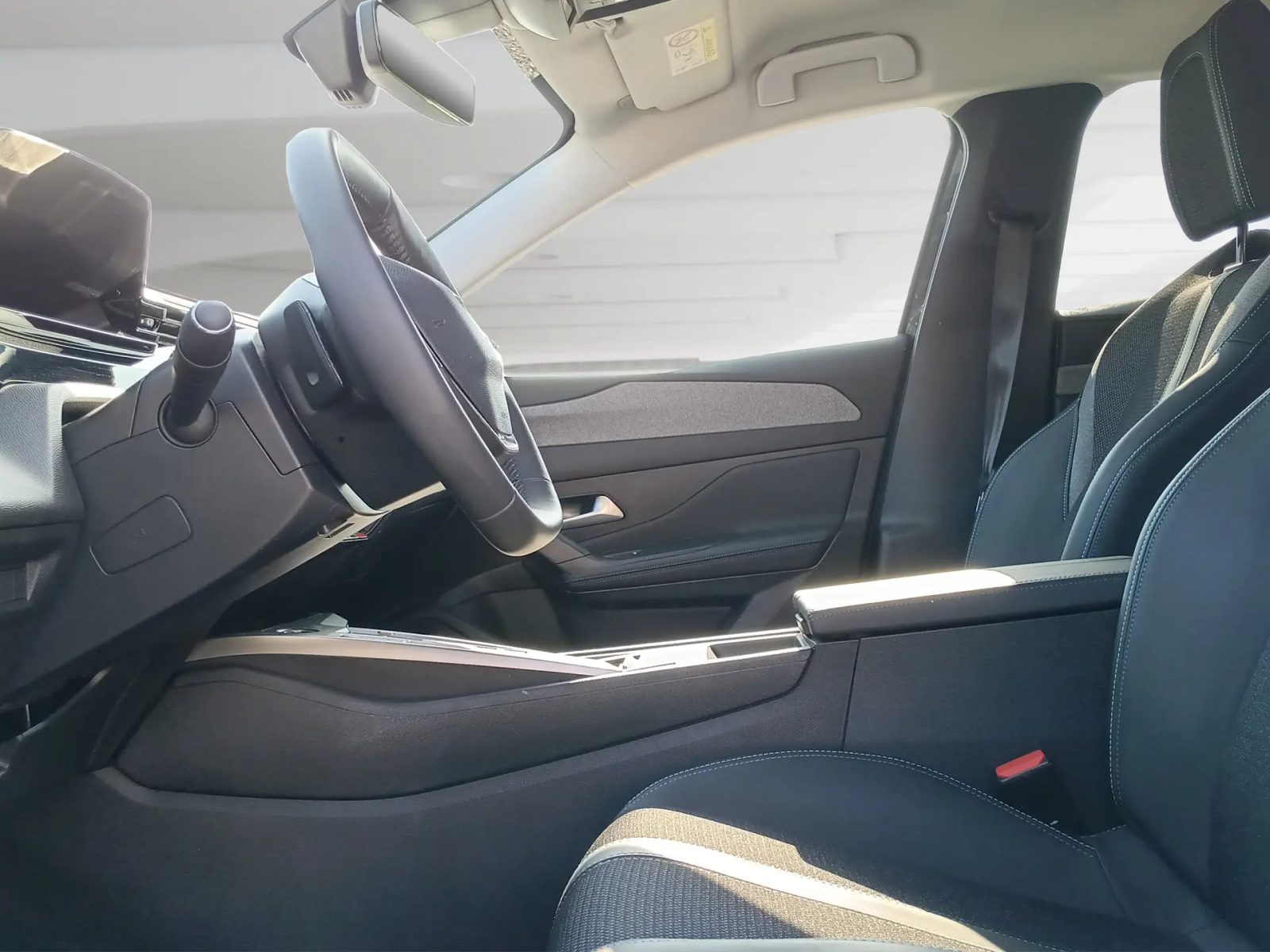 2025 Peugeot 408 — fotografija 10