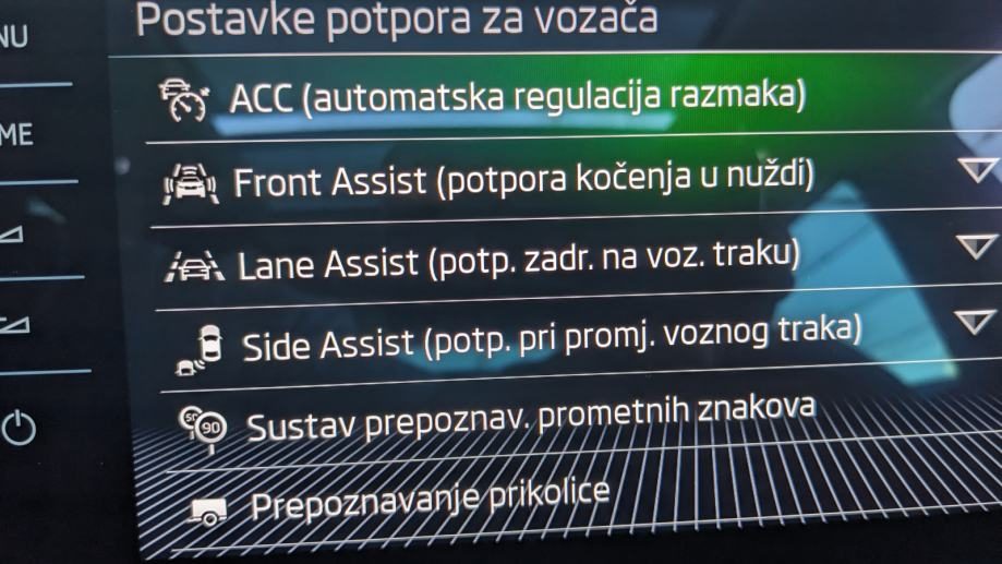 2022 Škoda Karoq — fotografija 22