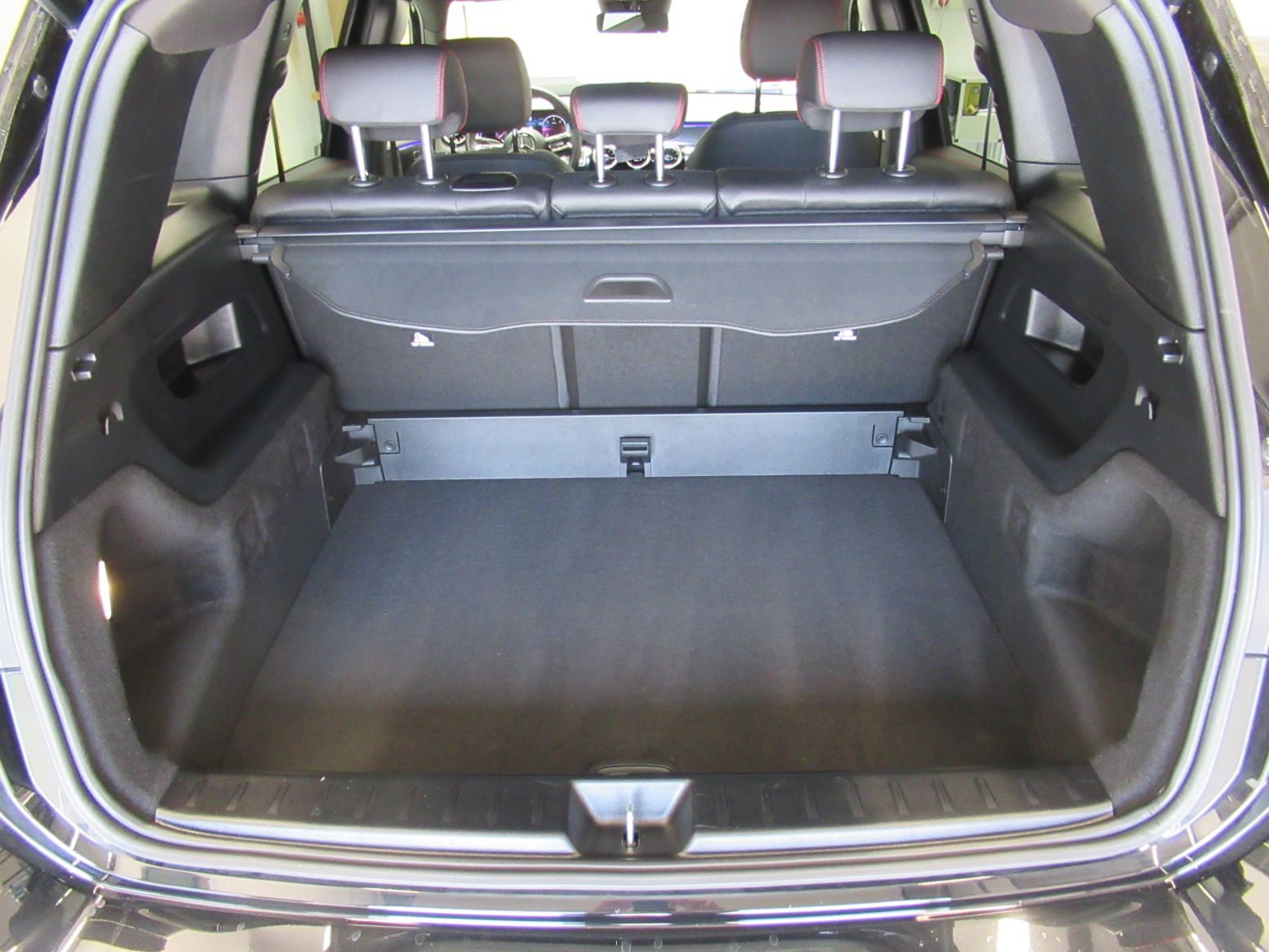 2025 Mercedes-Benz GLB — fotografija 15
