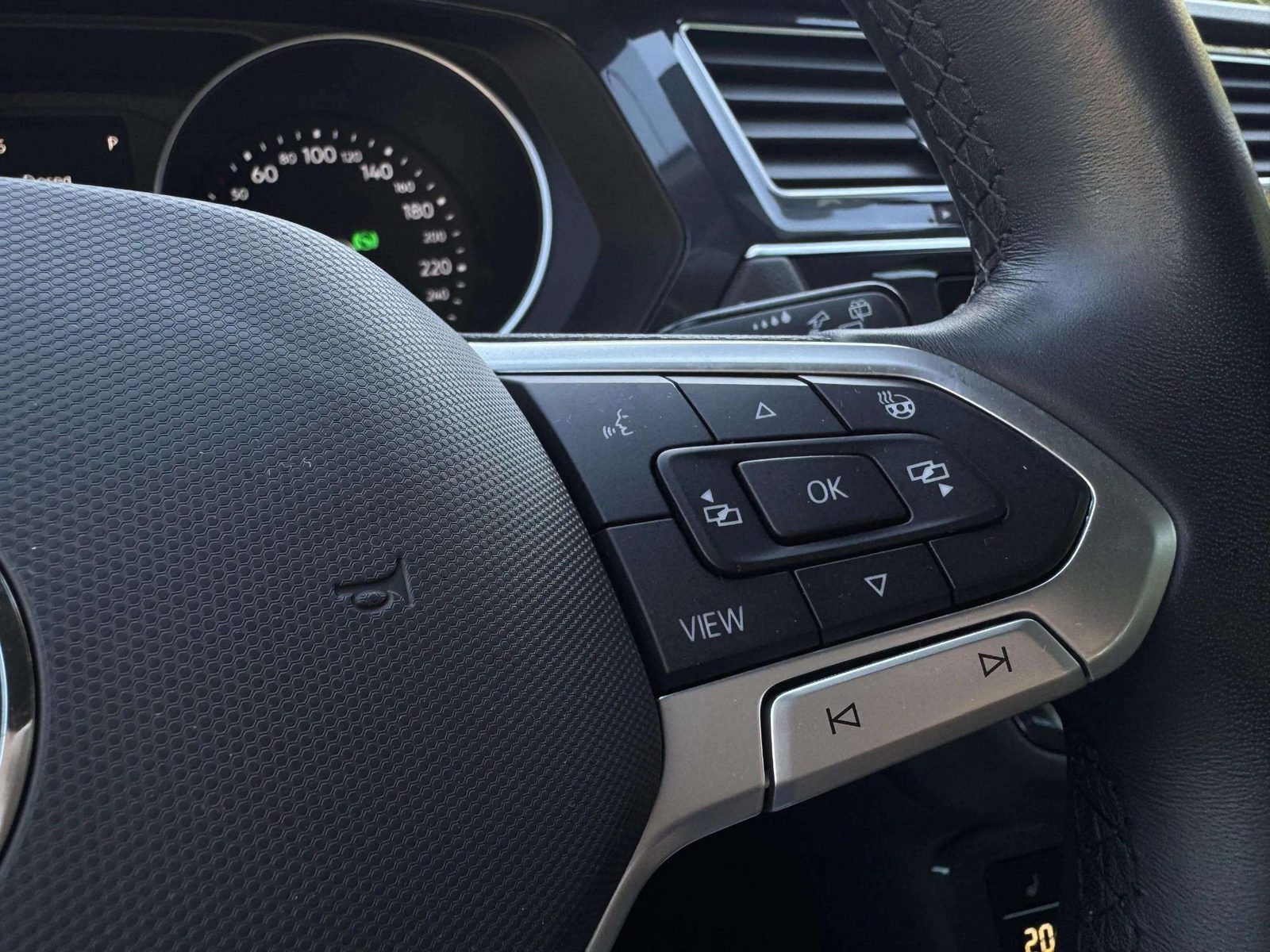 2022 Volkswagen Tiguan — fotografija 12