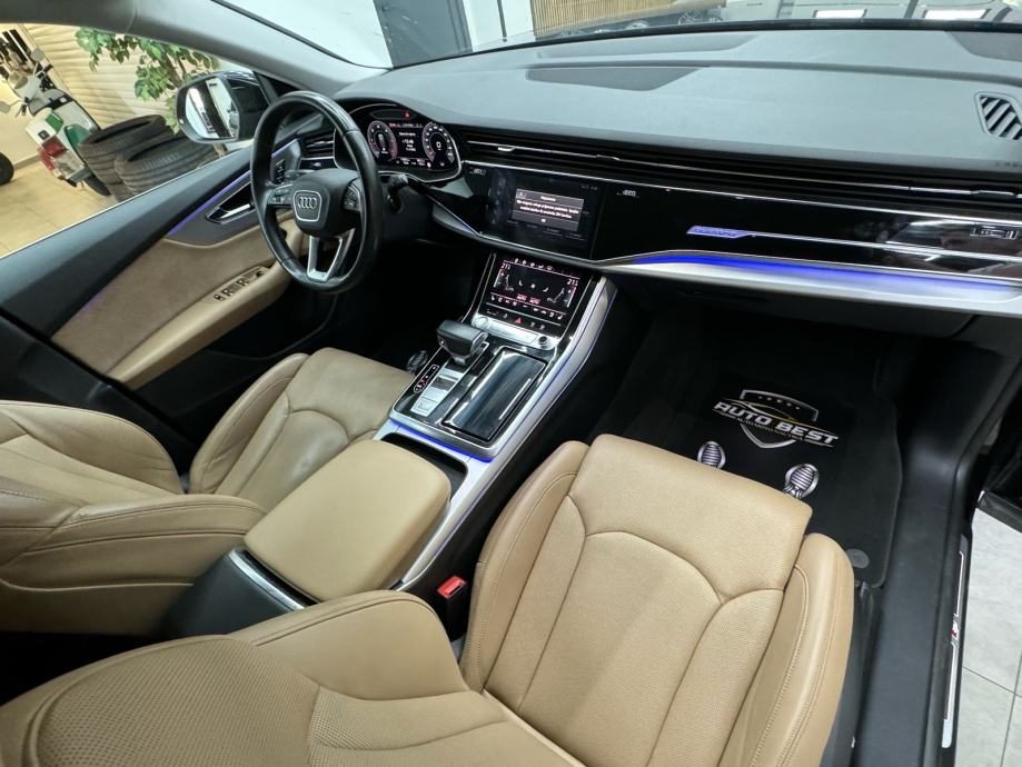 2019 Audi Q8 — fotografija 18