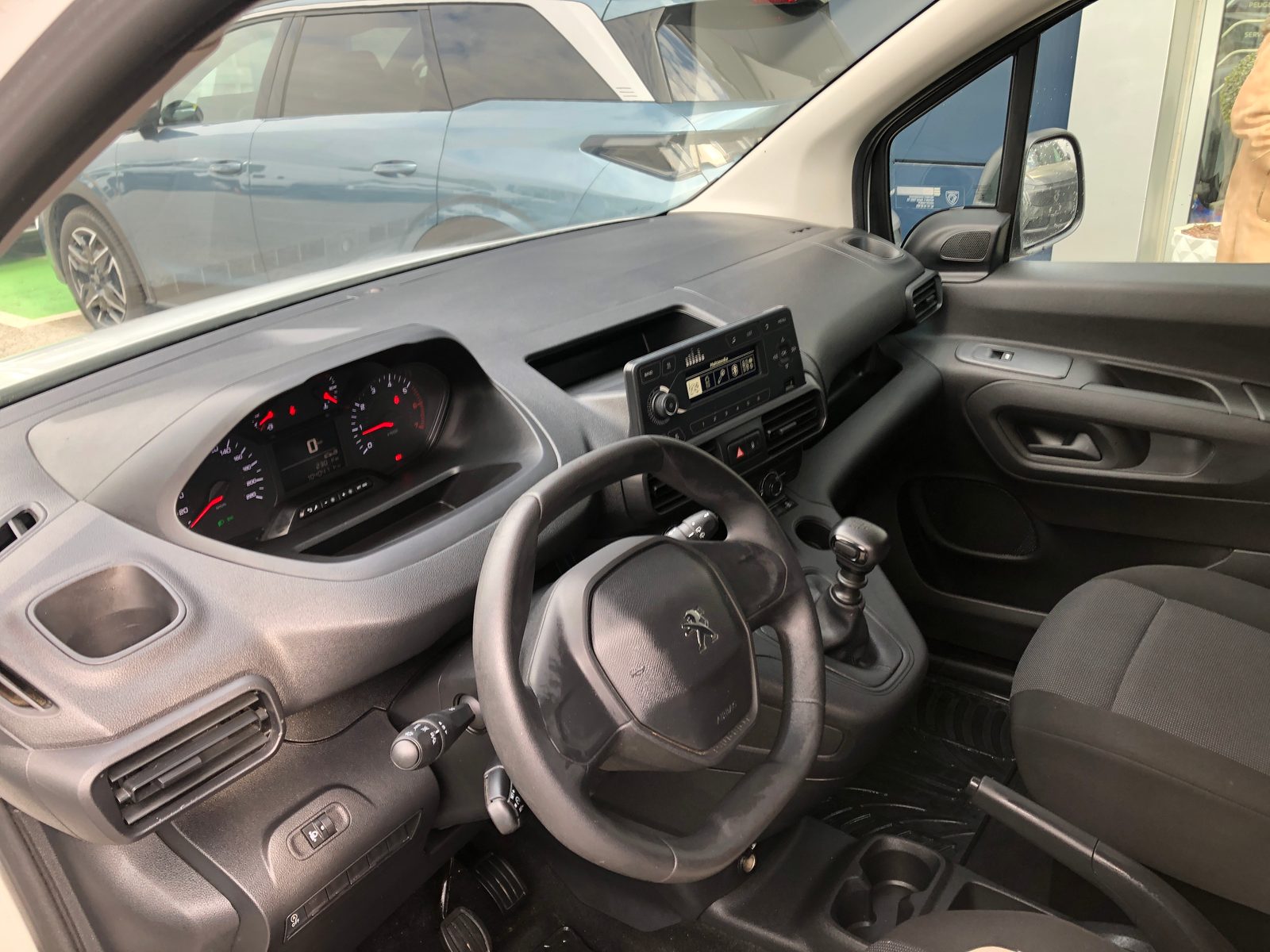 2023 Peugeot Partner — fotografija 8