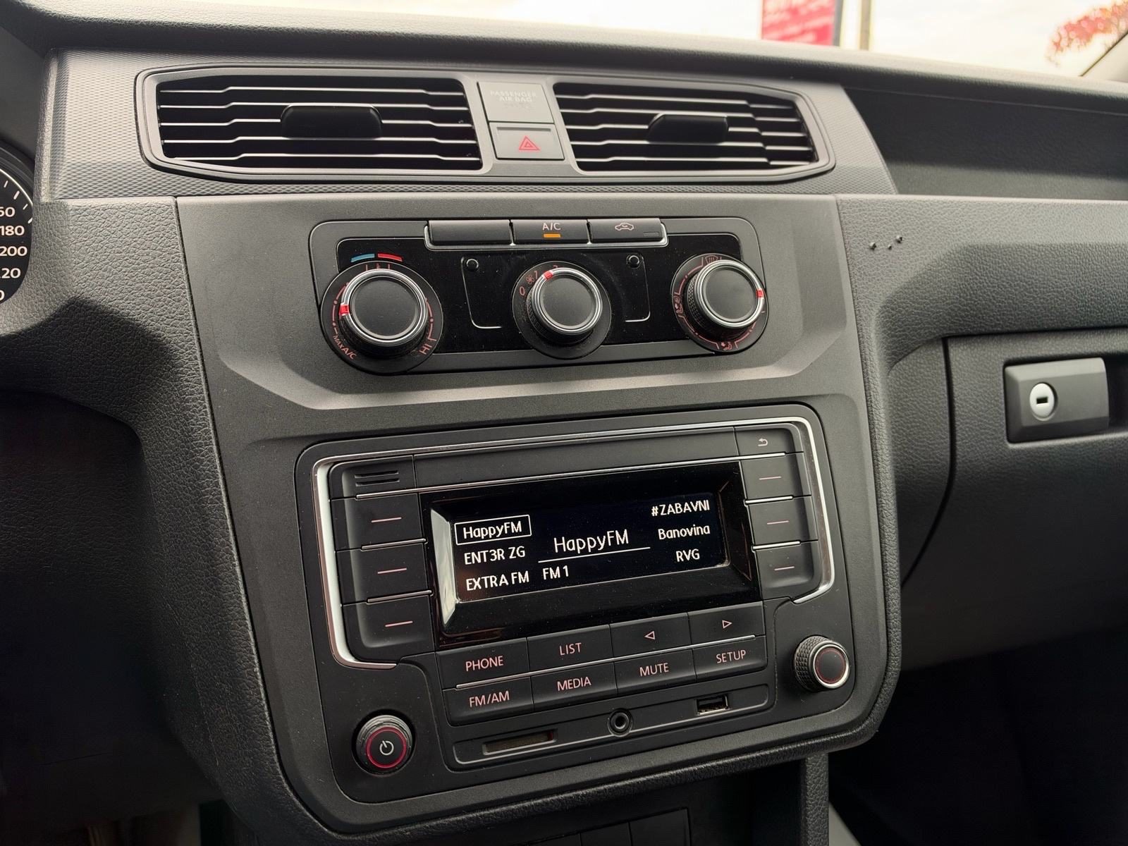2016 Volkswagen Caddy — fotografija 23