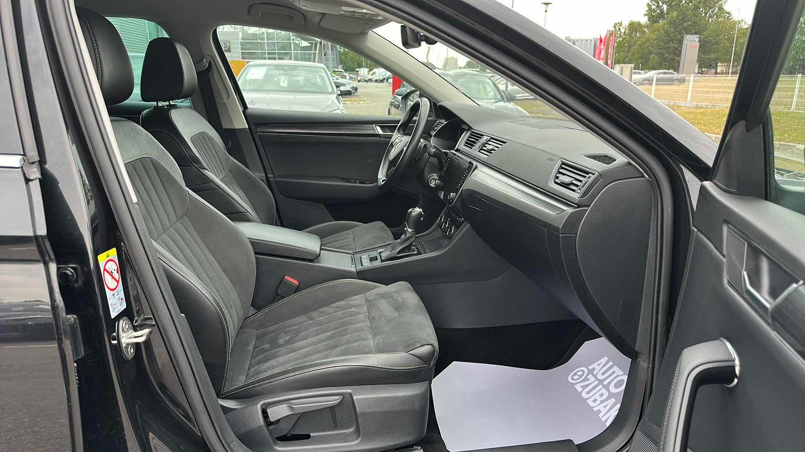 2023 Škoda Superb Combi — fotografija 9