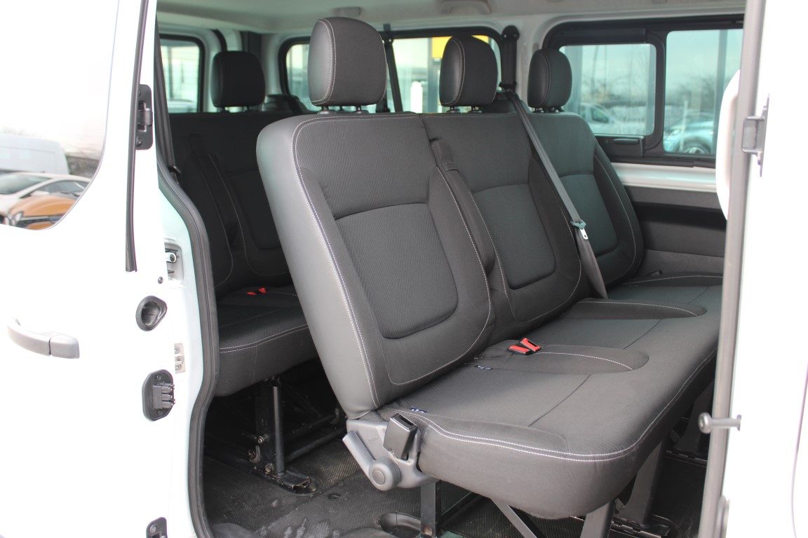 2020 Renault Trafic — fotografija 8