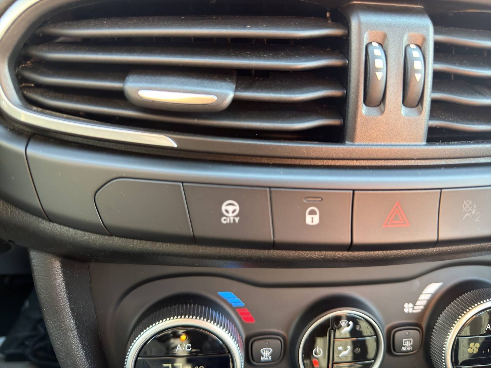 2024 Fiat Tipo — fotografija 19