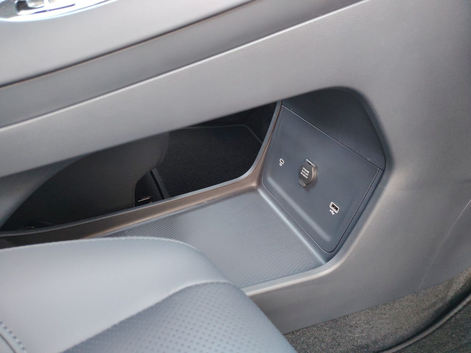 2026 Geely Starray EM-i — fotografija 25