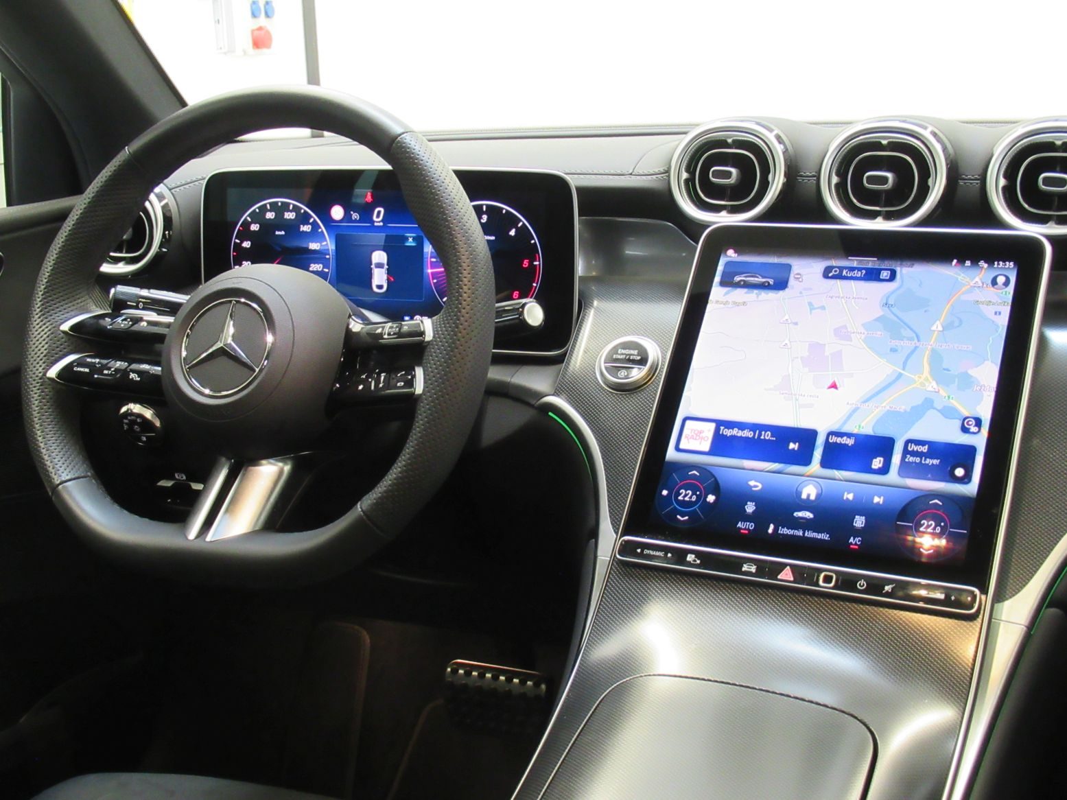 2025 Mercedes-Benz GLC — fotografija 15
