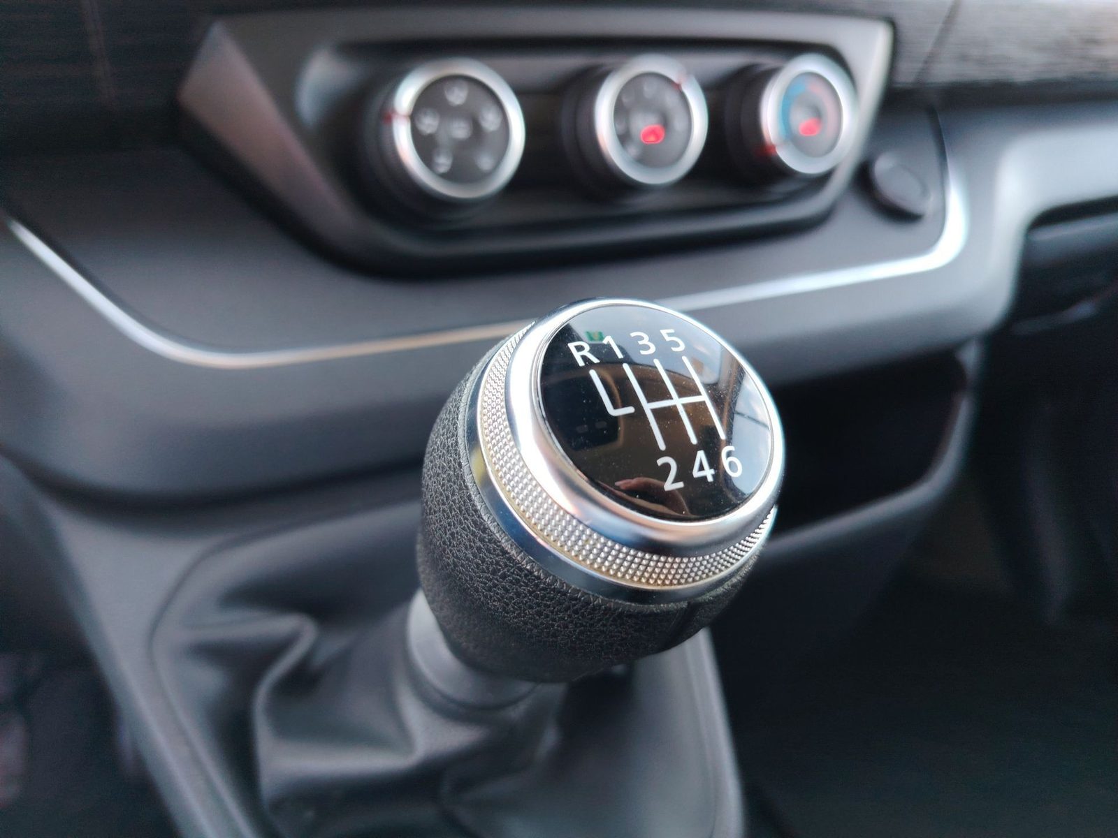 2023 Renault Trafic — fotografija 30