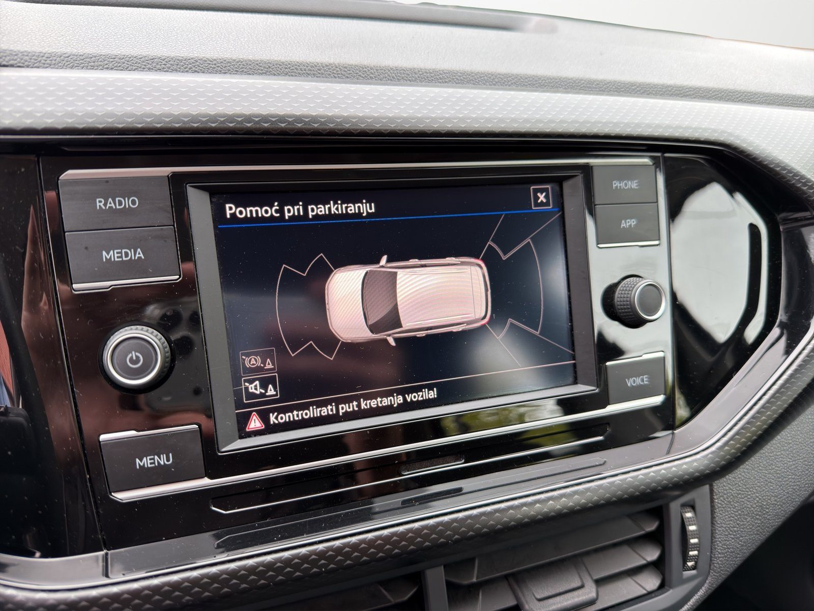 2019 Volkswagen T-Cross — fotografija 12