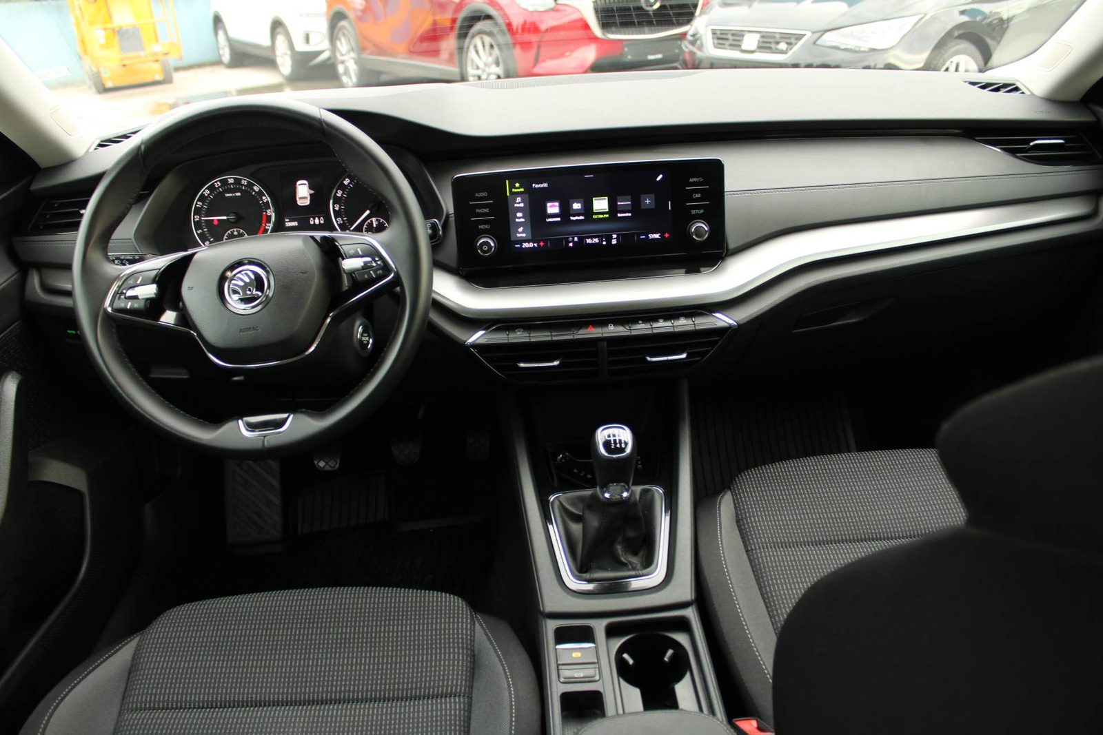 2022 Škoda Octavia Combi — fotografija 13