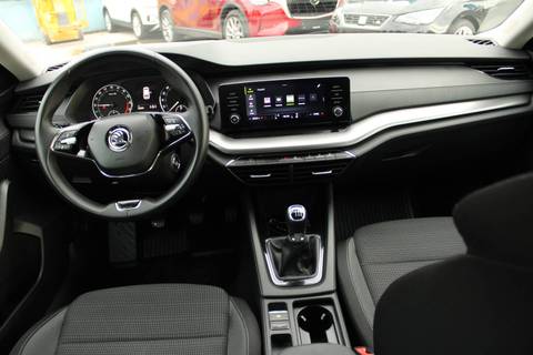 2022 Škoda Octavia Combi — sličica 13