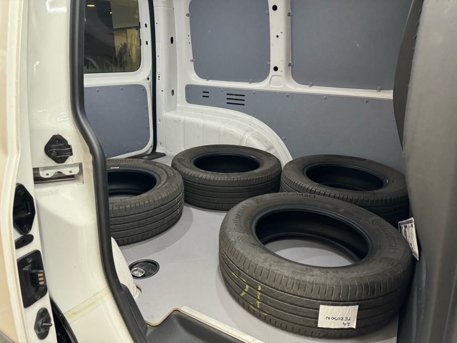 2019 Volkswagen Caddy — fotografija 12