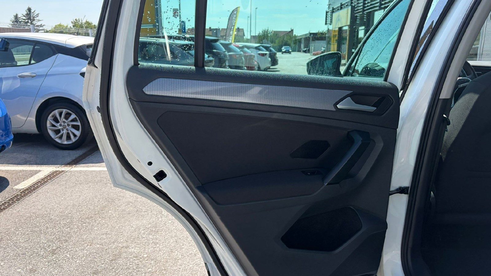 2021 Volkswagen Tiguan — fotografija 17