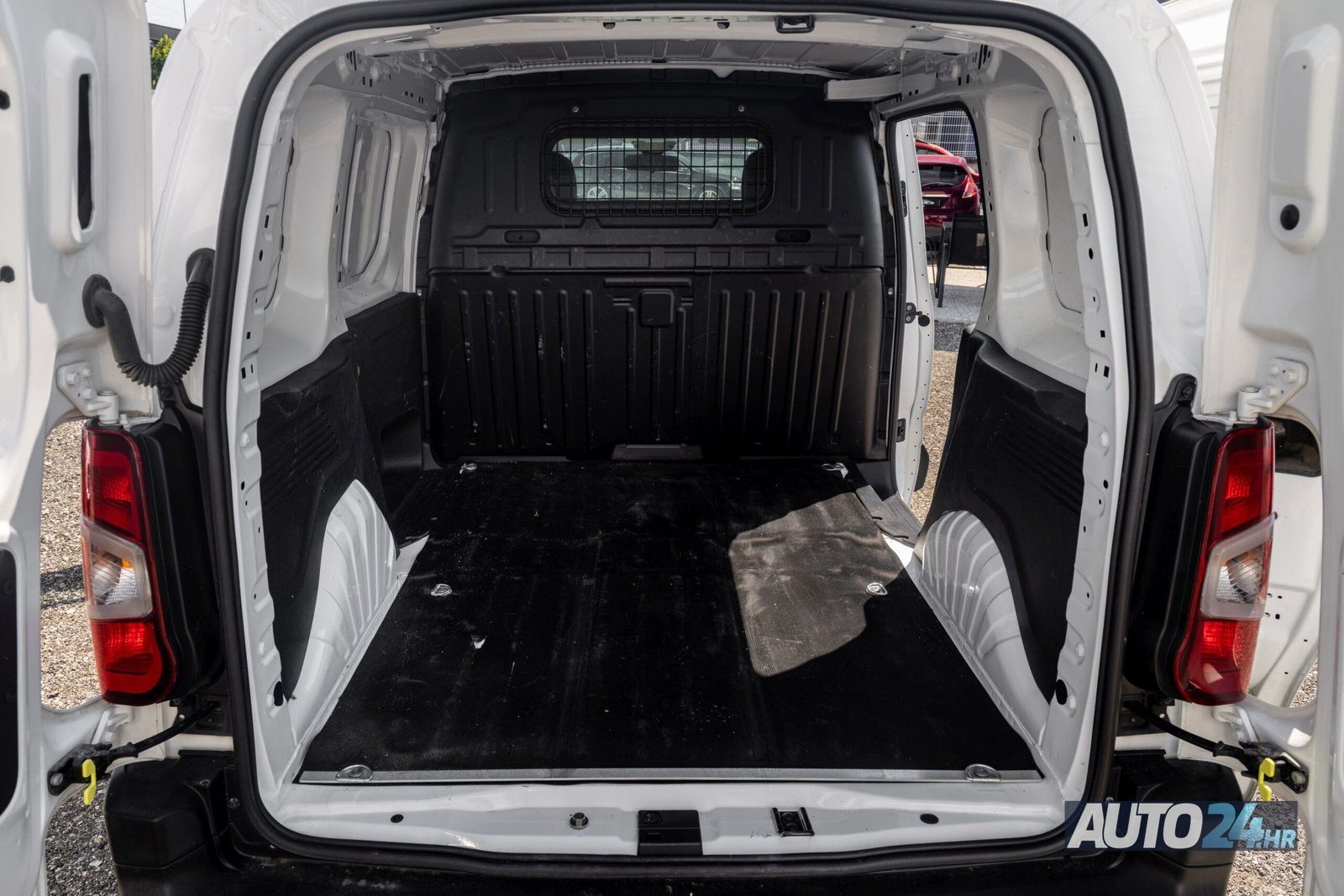 2021 Opel Combo — fotografija 11