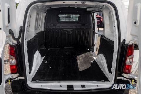 2021 Opel Combo — sličica 11