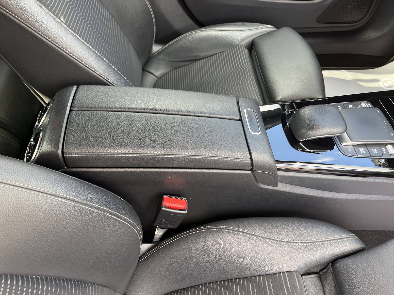 2019 Mercedes-Benz CLA — fotografija 25