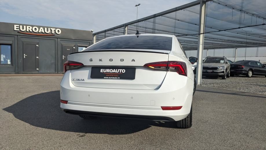 2021 Škoda Octavia — fotografija 8