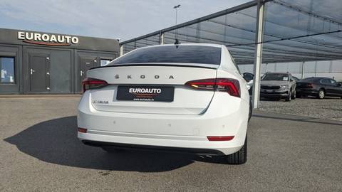 2021 Škoda Octavia — sličica 8