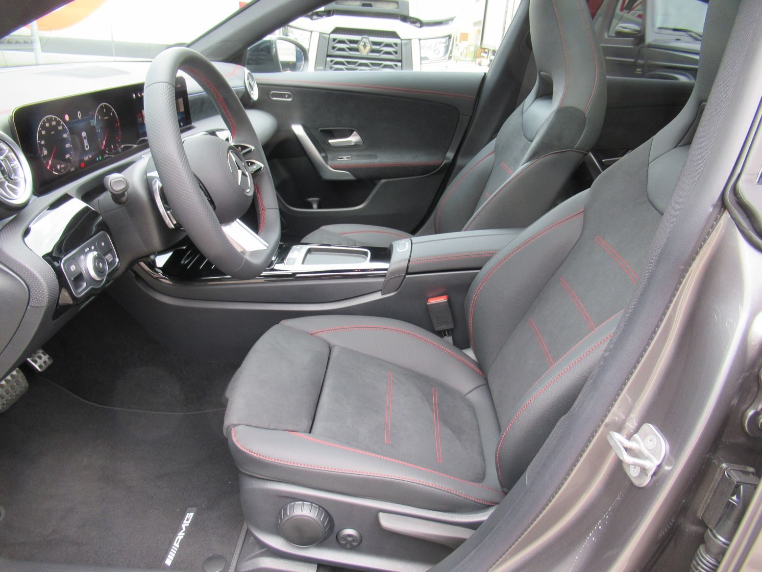2025 Mercedes-Benz CLA — fotografija 17