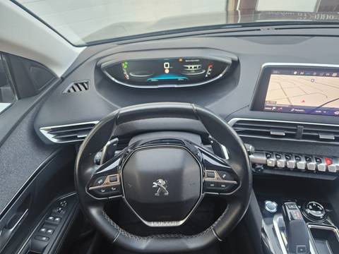 2017 Peugeot 3008 — sličica 11