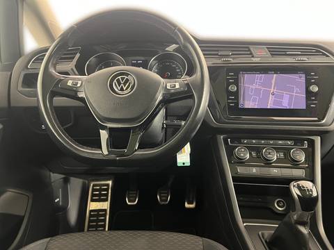 2020 Volkswagen Touran — sličica 14