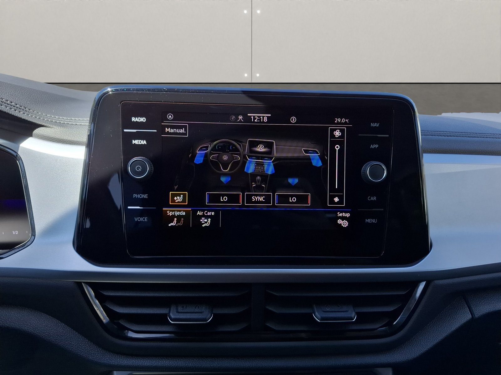 2024 Volkswagen T-Roc — fotografija 18