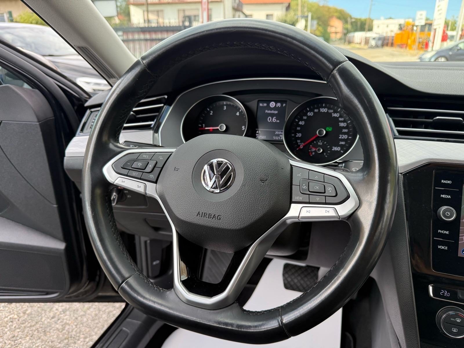 2020 Volkswagen Passat — fotografija 12