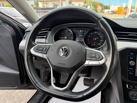 2020 Volkswagen Passat — sličica 12