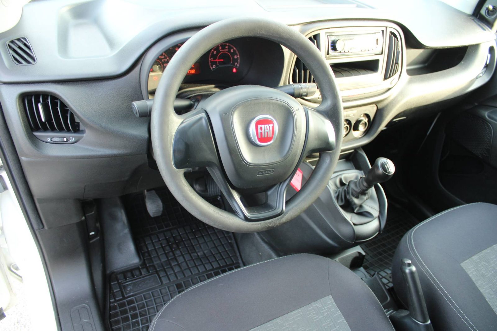 2018 Fiat Doblo — fotografija 9
