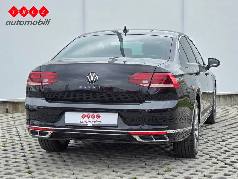 2022 Volkswagen Passat — fotografija 3