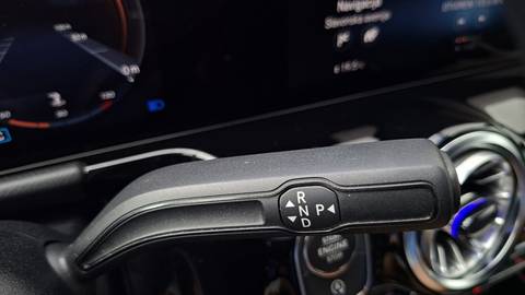 2022 Mercedes-Benz GLA — sličica 25