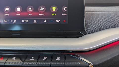 2021 Škoda Octavia — sličica 26
