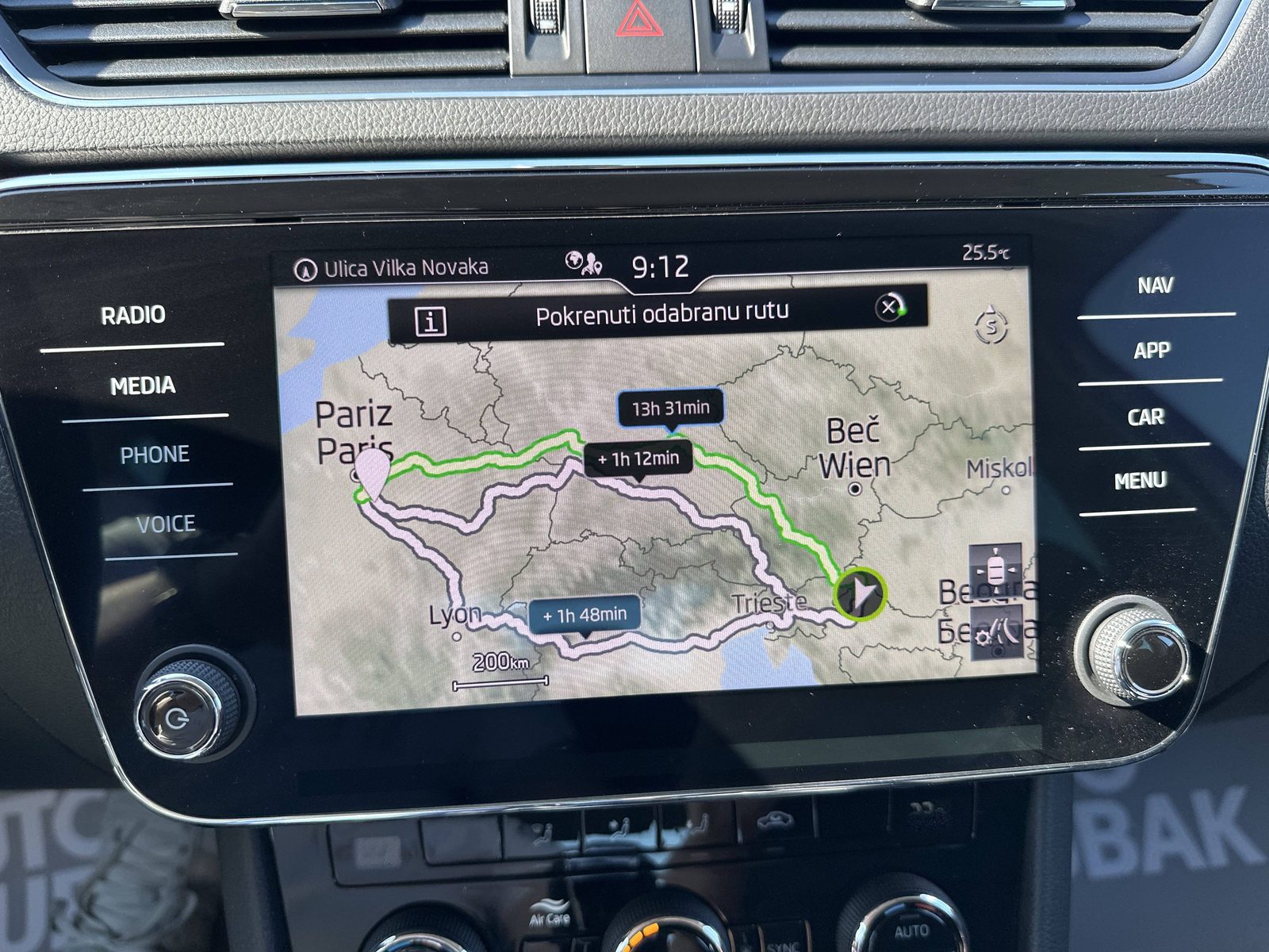 2022 Škoda Superb — fotografija 30