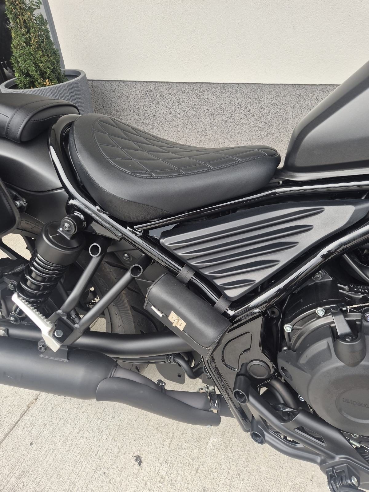 2022 Honda CMX500A2 Rebel — fotografija 4