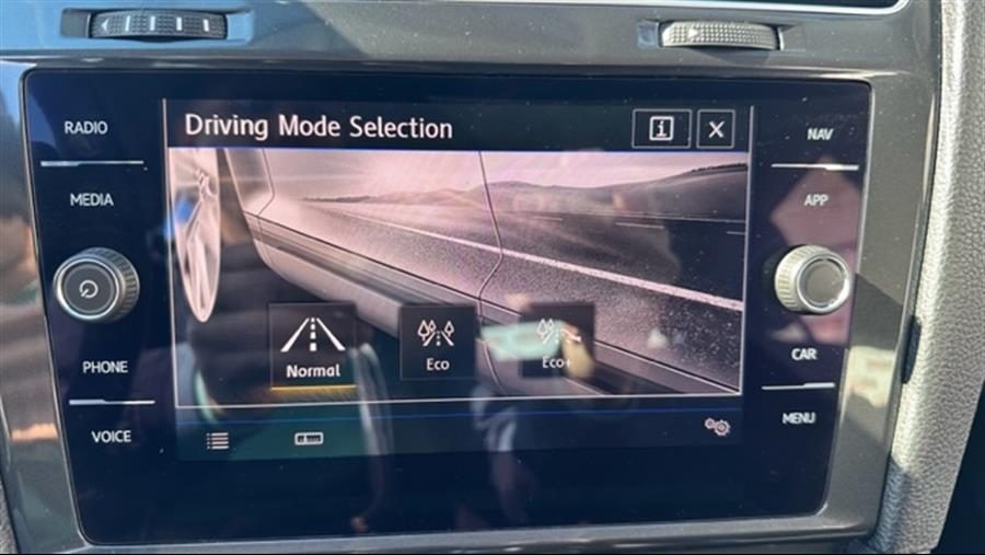 2019 Volkswagen Golf — fotografija 16