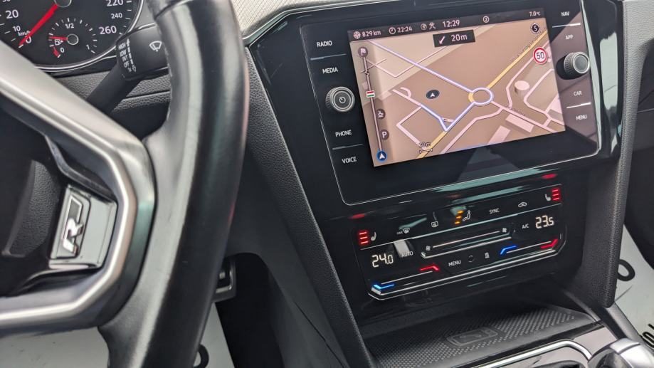 2023 Volkswagen Passat — fotografija 16