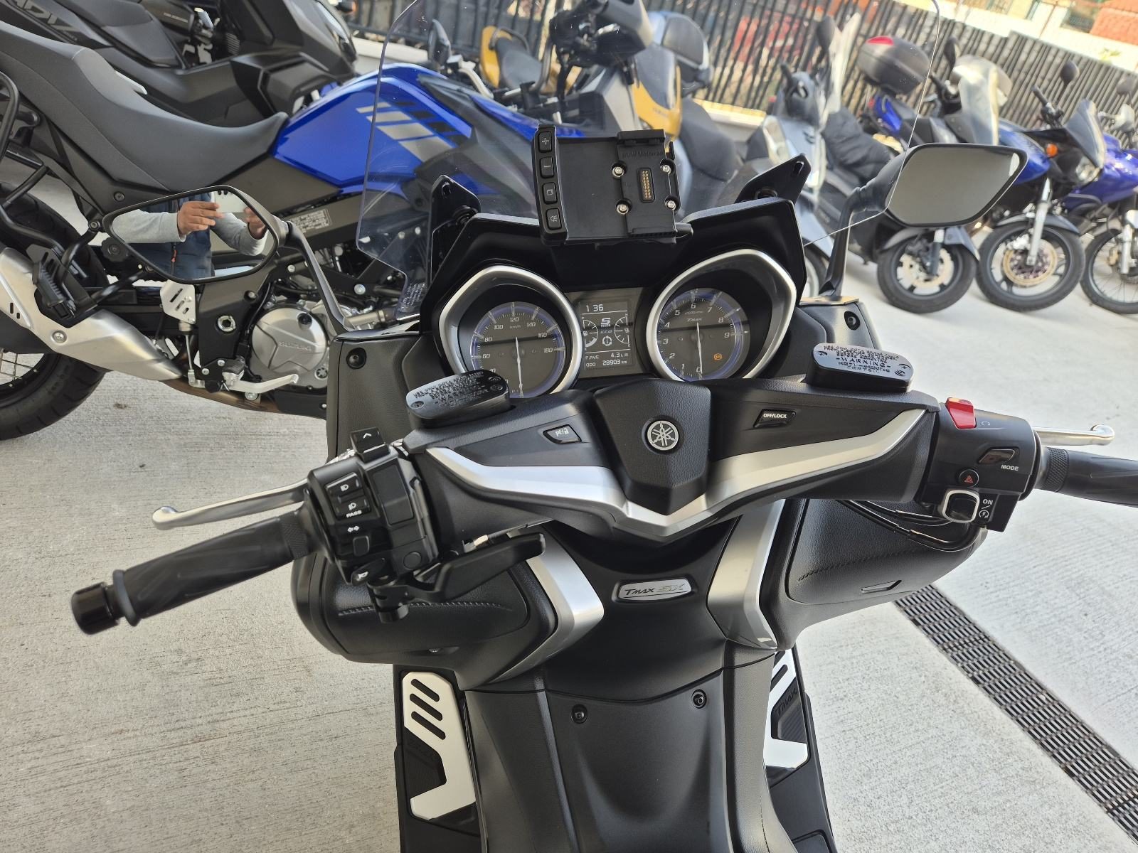 2017 Yamaha T-MAX 530 — fotografija 8