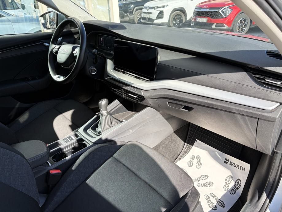 2025 Škoda Octavia — fotografija 14